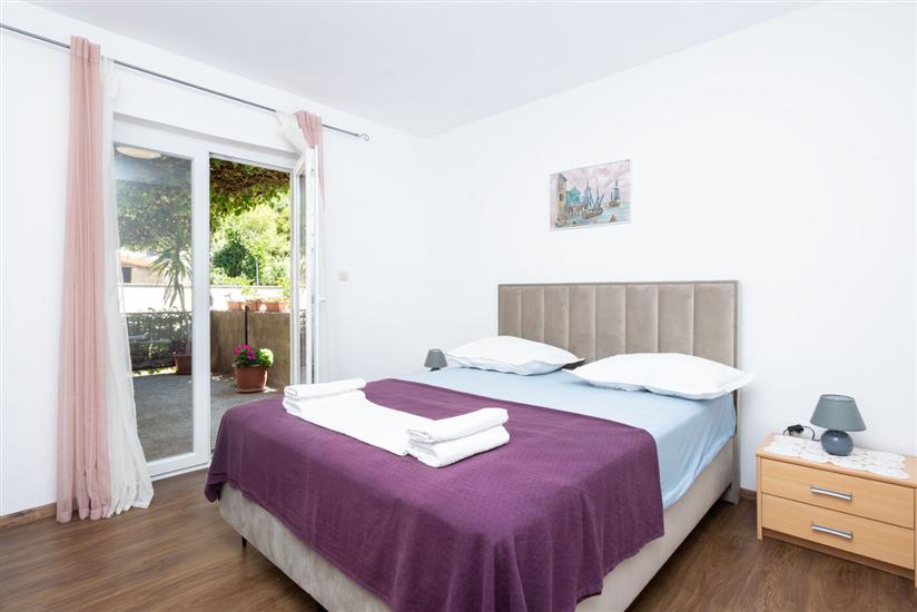 Apartment A1, for 5 persons