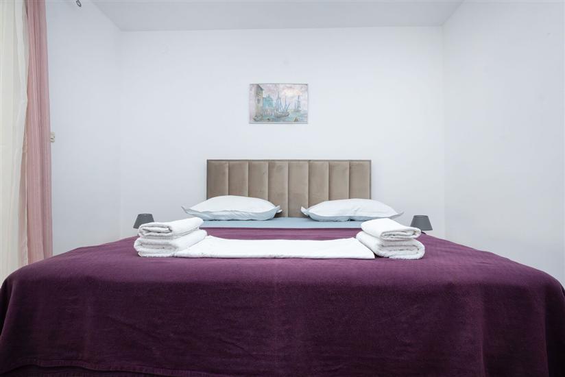 Apartment A1, for 5 persons