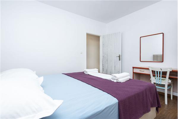 Apartment A1, for 5 persons