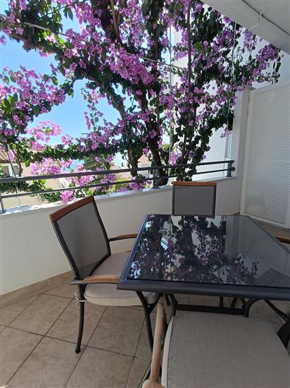 Apartment A6, for 4 persons