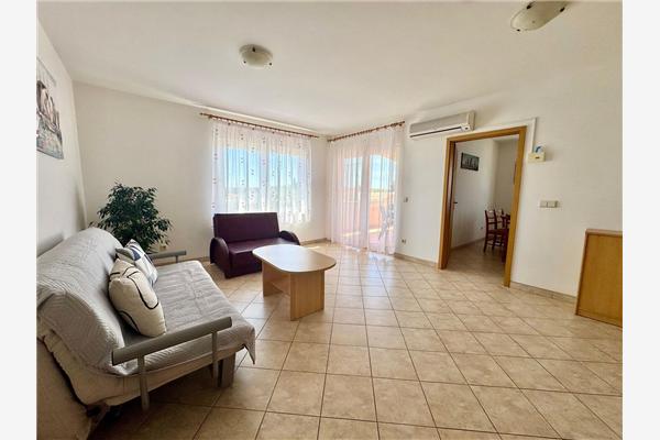 Apartment A7, for 6 persons