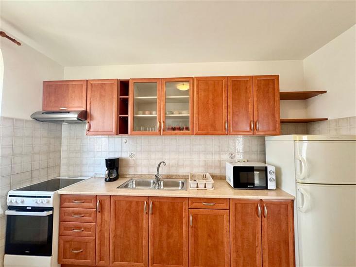 Apartment A7, for 6 persons