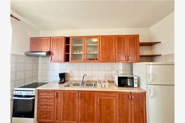 Apartment A7, for 6 persons