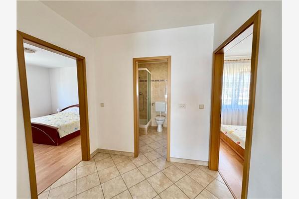Apartment A7, for 6 persons