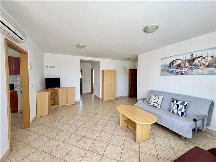 Apartment A7, for 6 persons