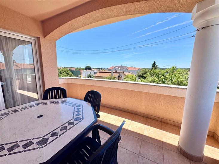 Apartment A7, for 6 persons