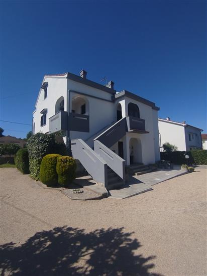 Apartment Dragica