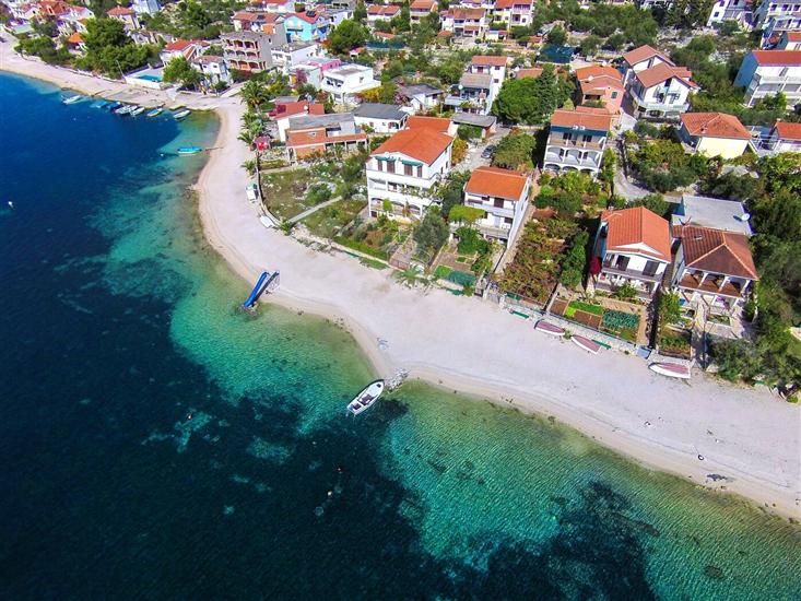 Apartments Lonamare