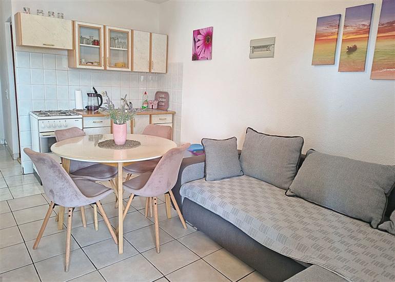 Apartment A1, for 5 persons