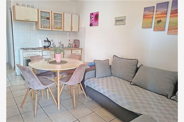 Apartment A1, for 5 persons