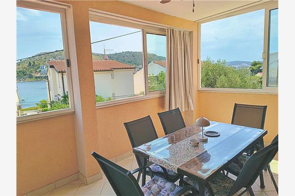 Apartment A1, for 5 persons