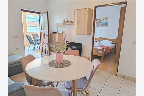 Apartment A1, for 5 persons