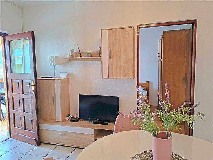 Apartment A1, for 5 persons