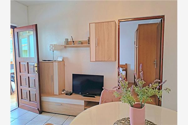 Apartment A1, for 5 persons