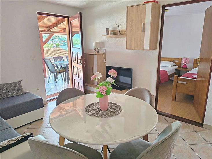 Apartment A2, for 5 persons