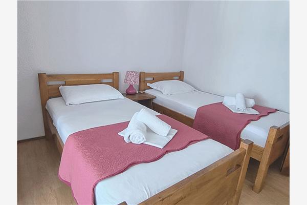 Apartment A2, for 5 persons