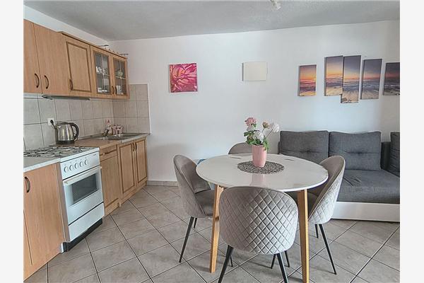 Apartment A2, for 5 persons