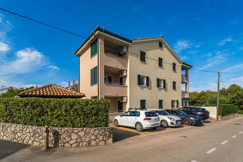 Apartmaji Ravlic