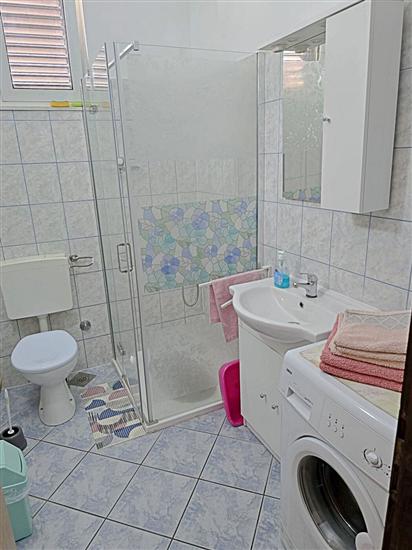 Apartment A1, for 5 persons