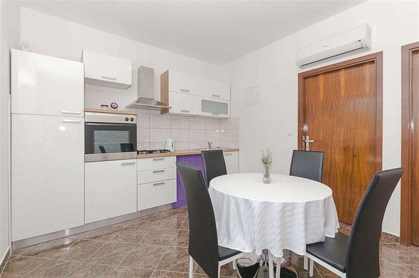 Apartment A1, for 4 persons