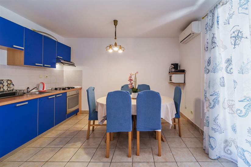 Apartment A1, for 4 persons