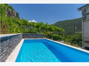 Hiša Hidden Green Oasis Omis, Kvadratura 80,00 m2, Namestitev z bazenom