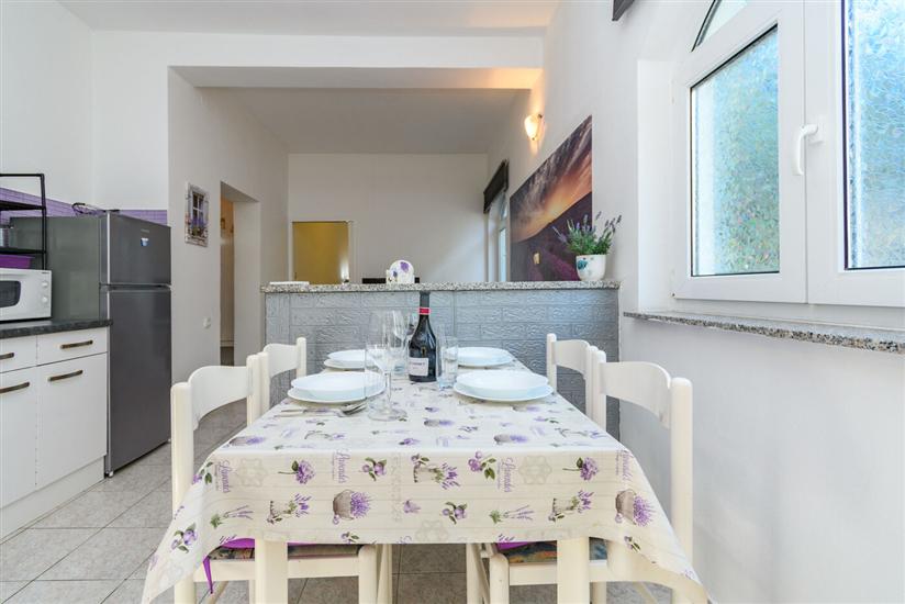 Apartment A2, for 3 persons