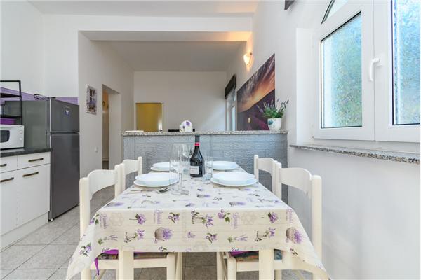 Apartment A2, for 3 persons