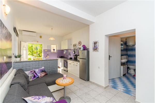 Apartment A2, for 3 persons