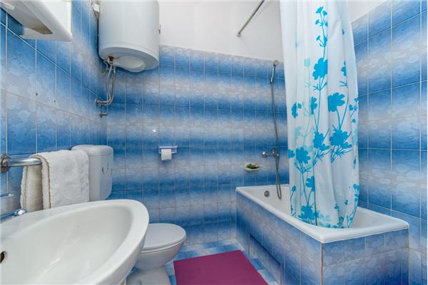 Apartment A2, for 3 persons