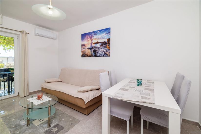Apartment A1, for 3 persons