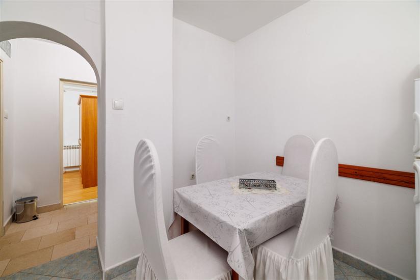 Apartment A2, for 4 persons