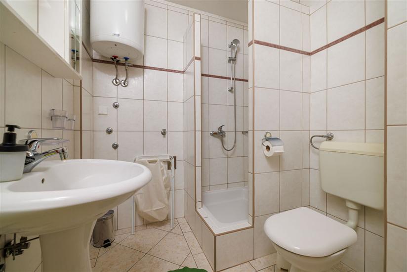 Apartment A3, for 5 persons