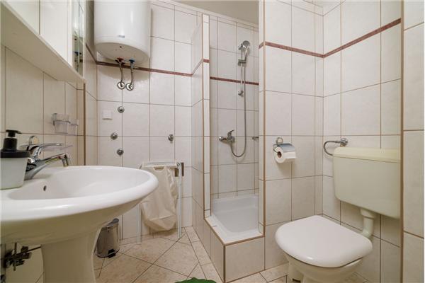 Apartment A3, for 5 persons
