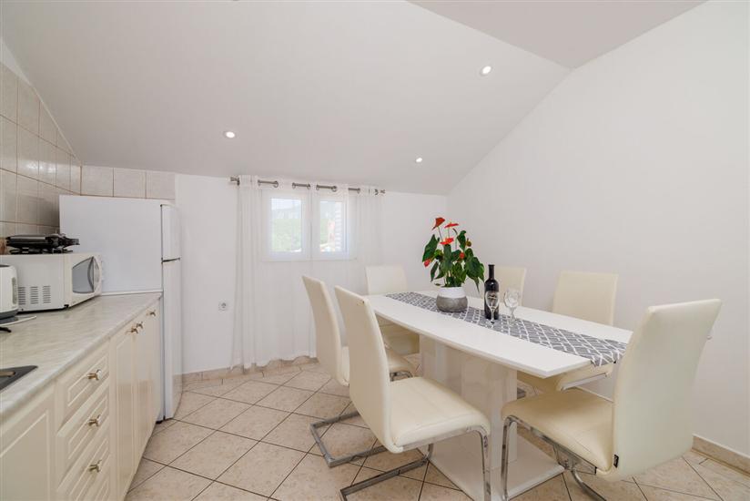 Apartment A3, for 5 persons