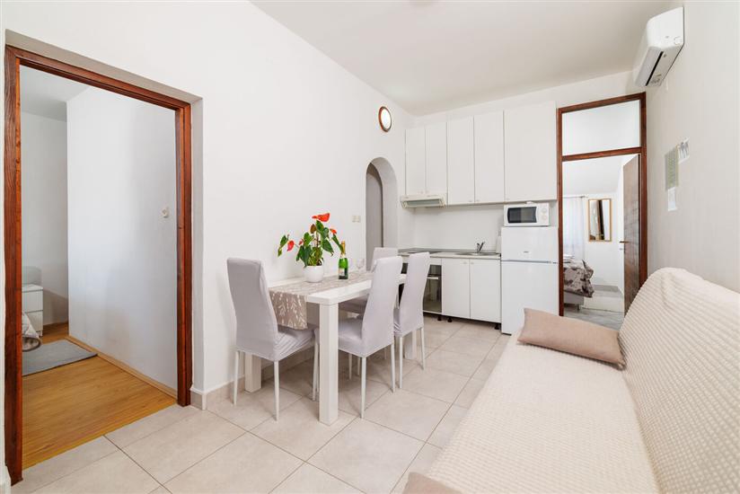Apartment A4, for 4 persons