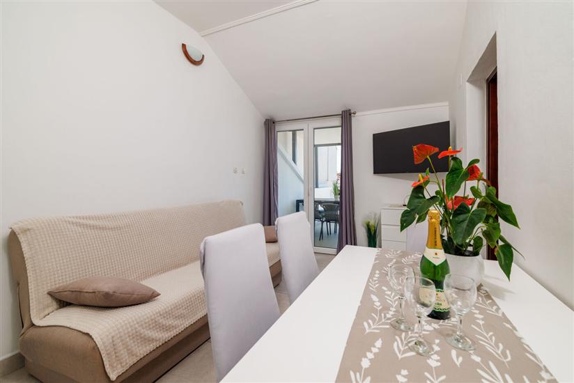 Apartment A4, for 4 persons