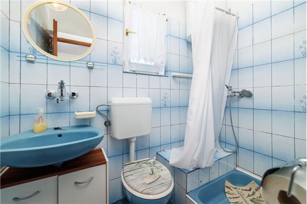 Apartment A2, for 4 persons