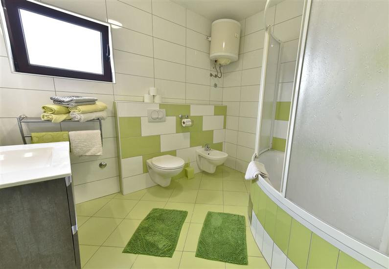 Apartment A3, for 5 persons