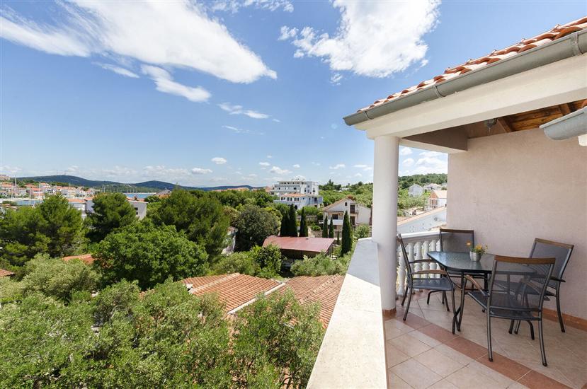 Apartment A4, for 4 persons