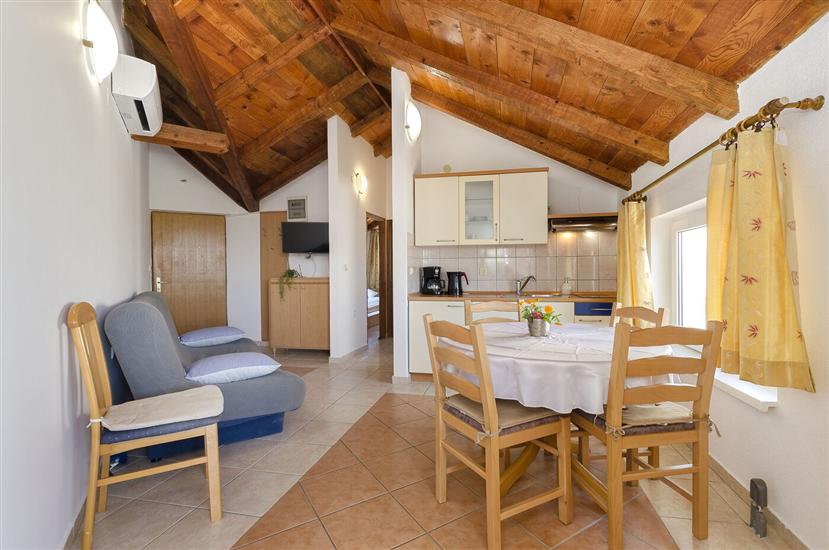 Apartment A4, for 4 persons