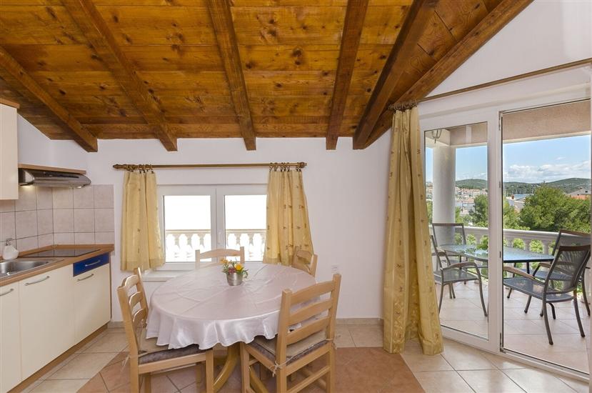Apartment A4, for 4 persons