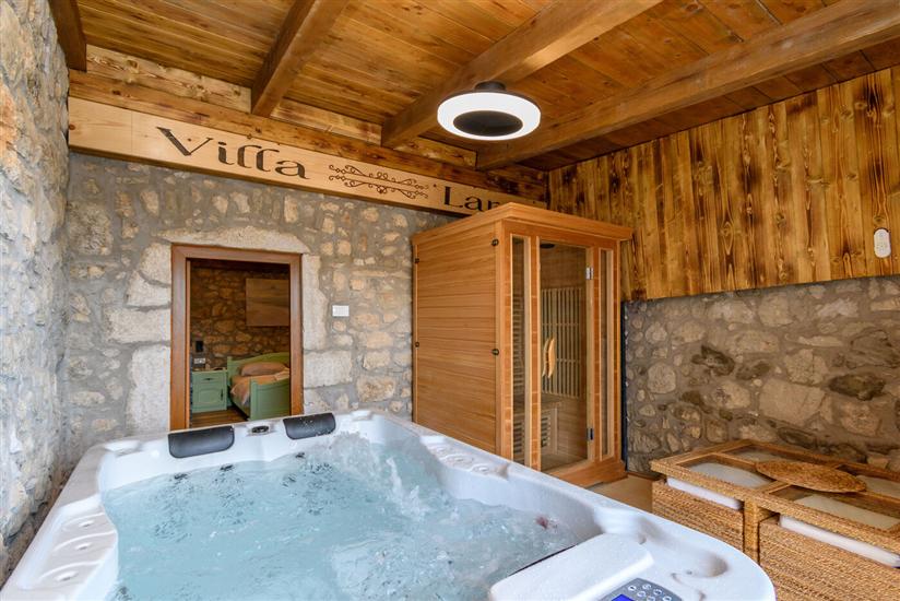 House Villa Lara