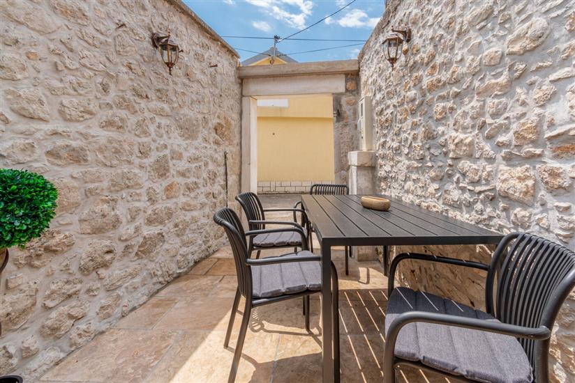 House Villa Lara