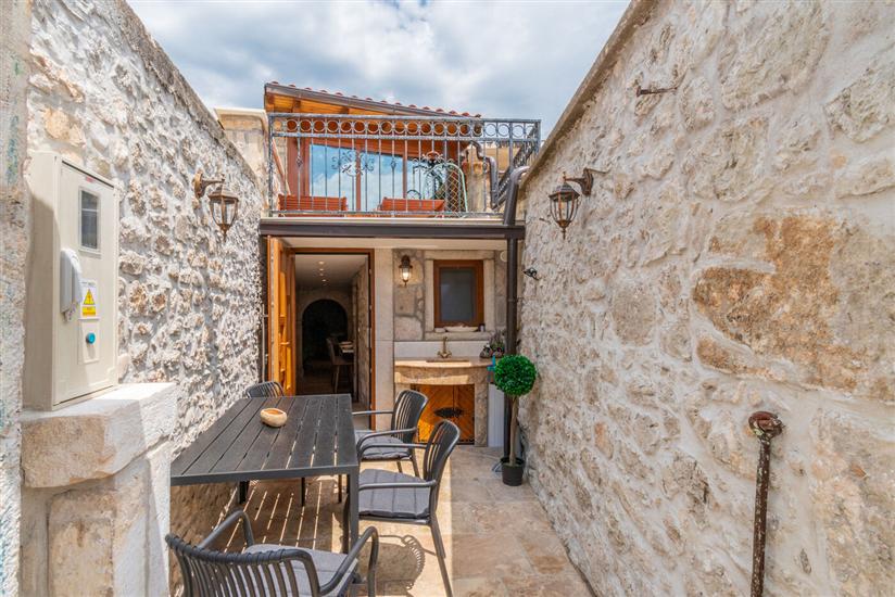 House Villa Lara