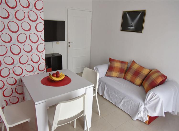 Apartment A4, for 3 persons