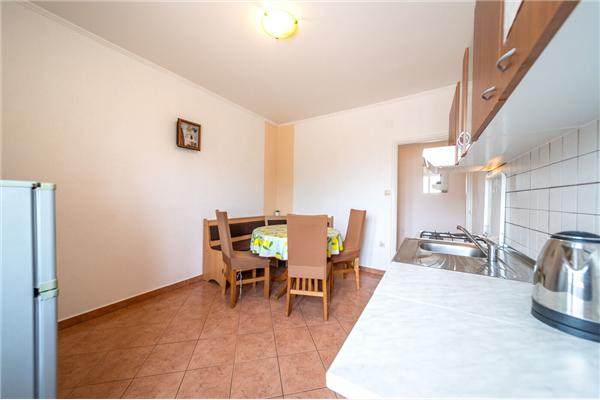 Apartman A2, na 6 osebe