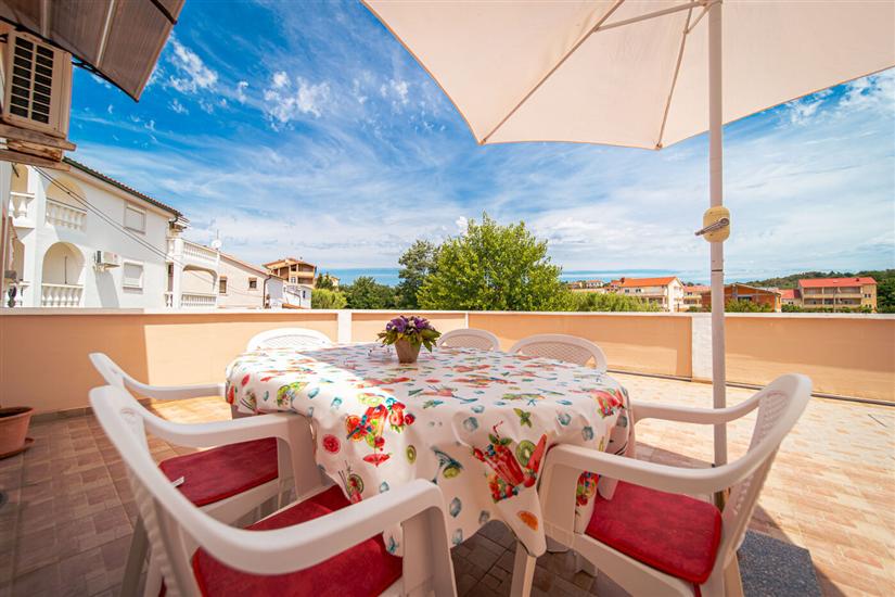 Apartman A2, na 6 osebe