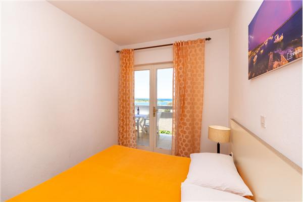 Apartment A2, for 3 persons