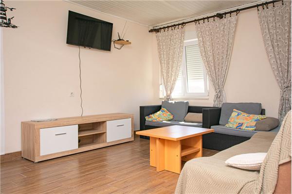 Apartment A2, for 6 persons